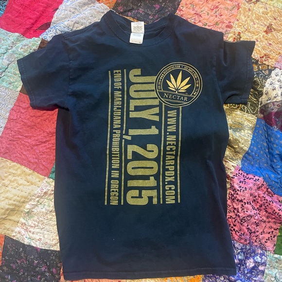 GILDAN Nectarpox.com short sleeve tee. EUC - Picture 1 of 4